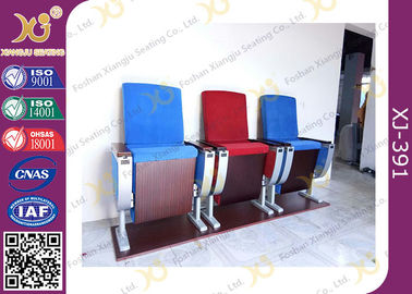 China Tres asientos modificados para requisitos particulares fortalecen las sillas de aluminio del auditorio con madera contrachapada cuadrada proveedor