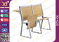 El material de madera ató el escritorio de la escuela y el piso de la silla - montados proveedor
