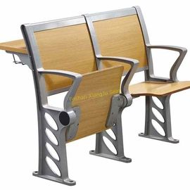 China La silla y el escritorio de madera del asiento del estilo simple fijaron para la sala de conferencias/la sala de clase proveedor